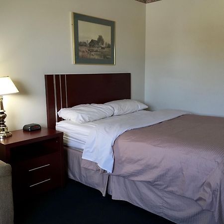 Colonial Inn Brandon Zewnętrze zdjęcie
