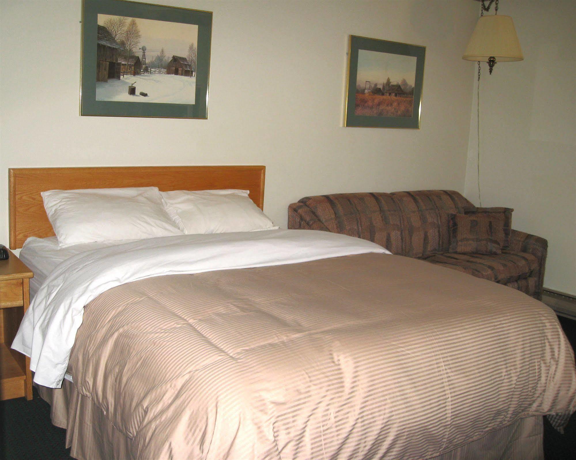 Colonial Inn Brandon Zewnętrze zdjęcie